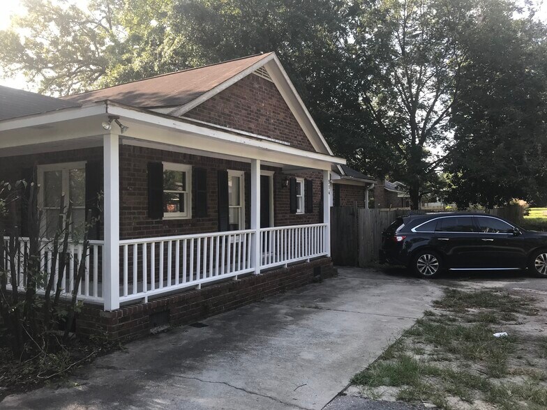 Primary Photo - 914 Chevis St