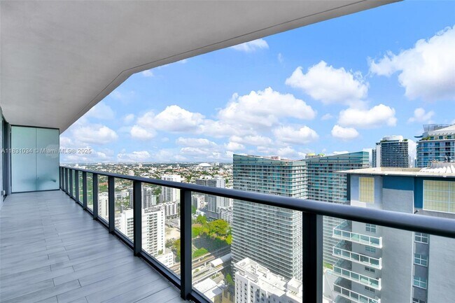 Building Photo - 1300 S Miami Ave