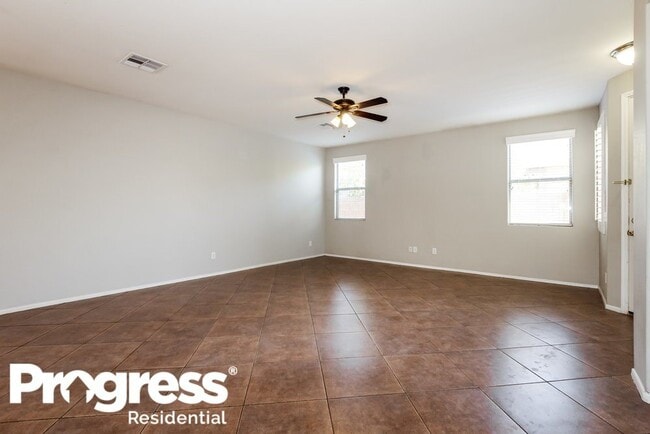 Building Photo - 15558 W Laurel Ln