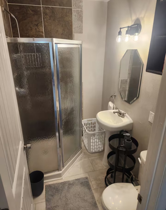 Building Photo - 1334 W Ridgewood Ct