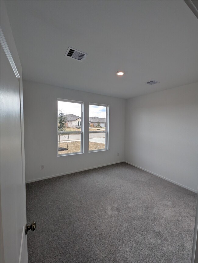 Building Photo - 26506 Coast Redwood Dr