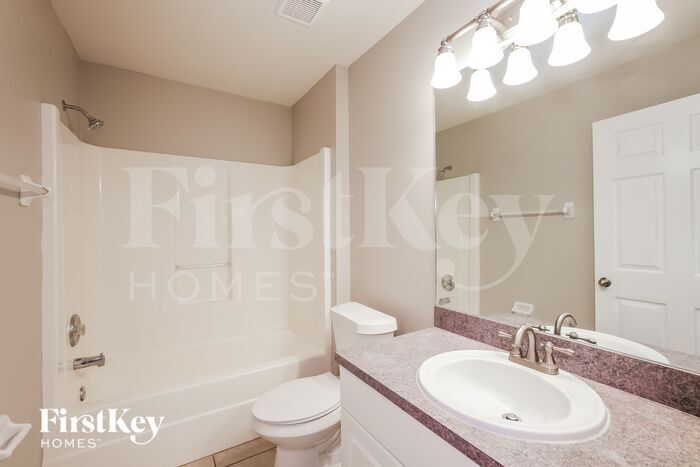 Building Photo - 218 Blackstone Dr