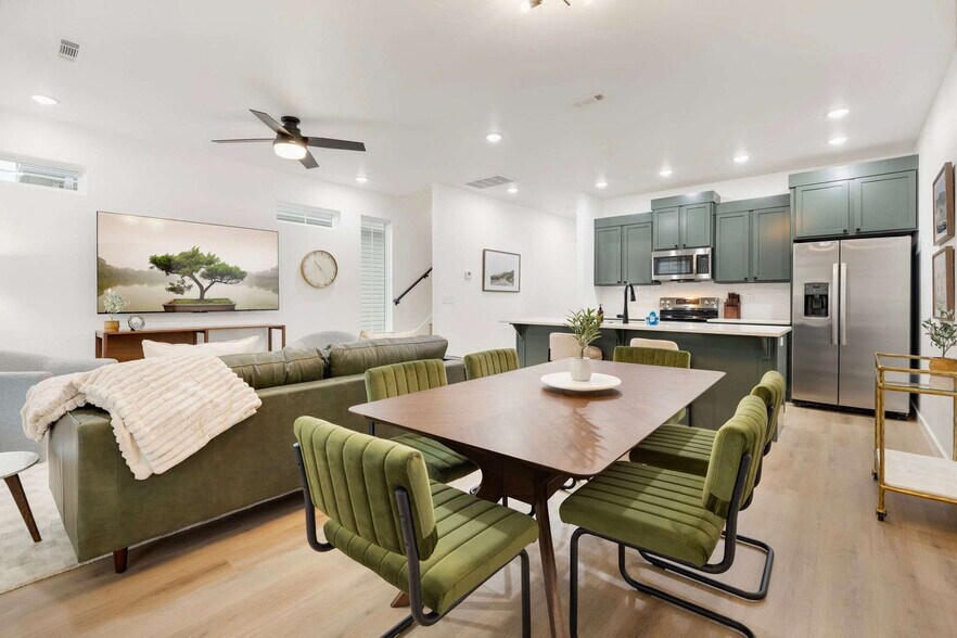 Building Photo - 738 N 5th St