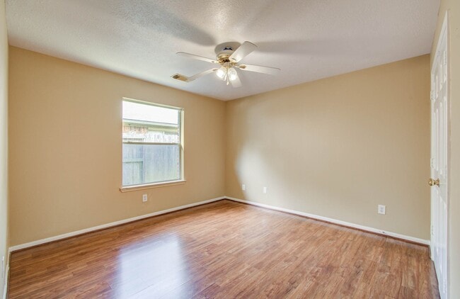 Building Photo - 5010 Brower Crest Dr