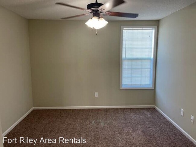 Building Photo - 2 br, 3.5 bath House - 1611 N. 127th Street