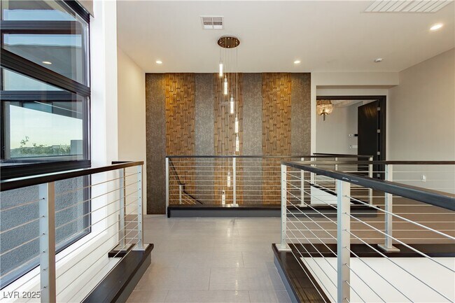 Building Photo - 94 Glade Hollow Dr