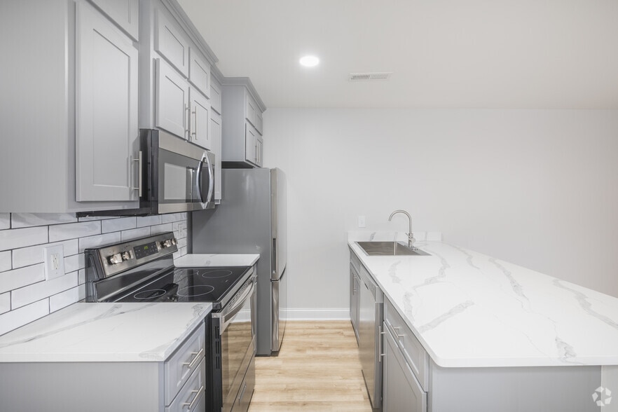 Primary Photo - Faris Residences Strawberry Station