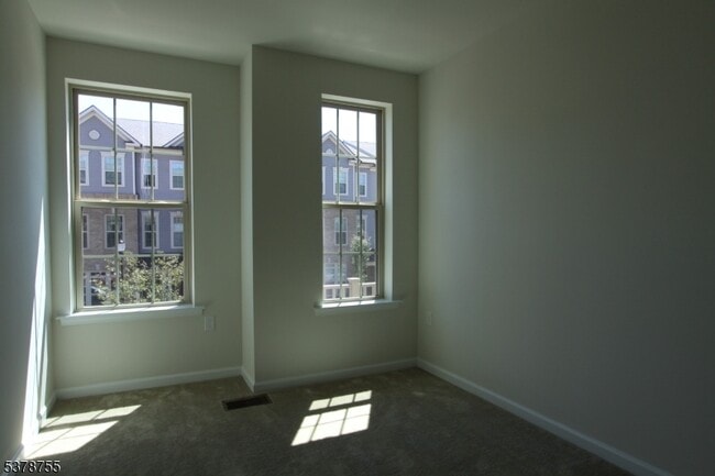 Building Photo - 28 Sternadori Rd