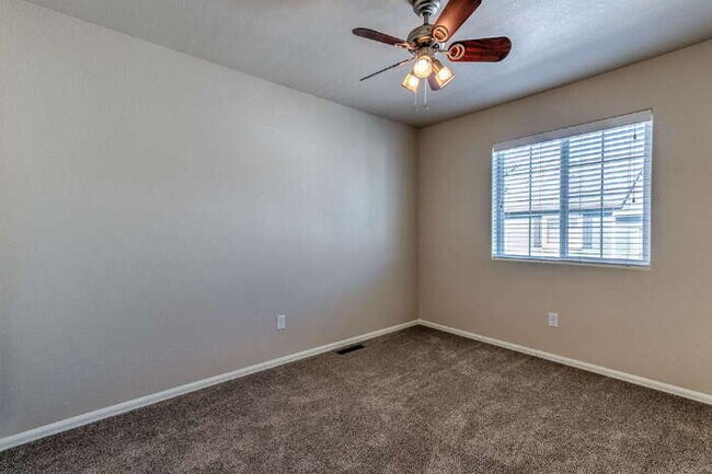 Building Photo - $1900 in Savings – Rent-Free December  // ...