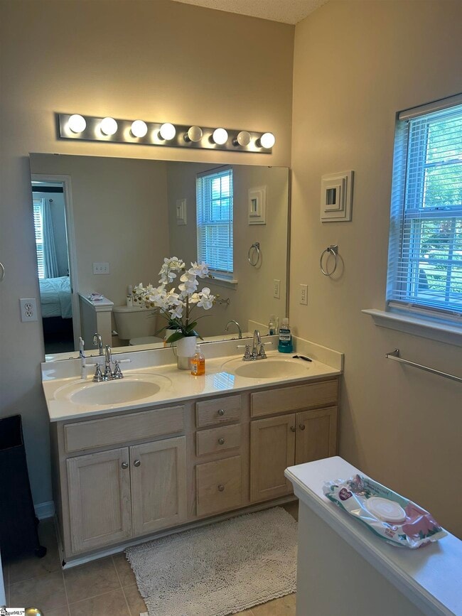 Building Photo - 110 Shelby Ct