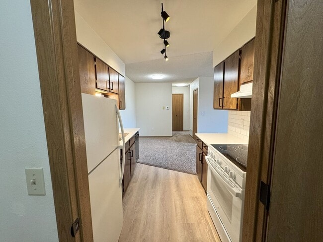 Building Photo - 640 Coraline Ave
