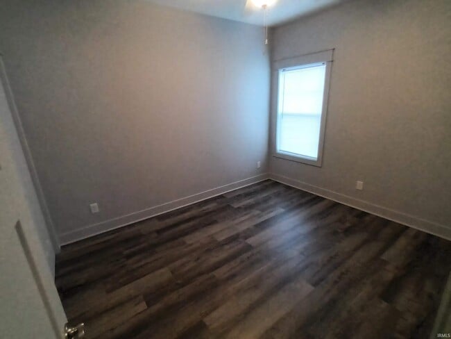 Building Photo - 1231 W Rangeview Cir