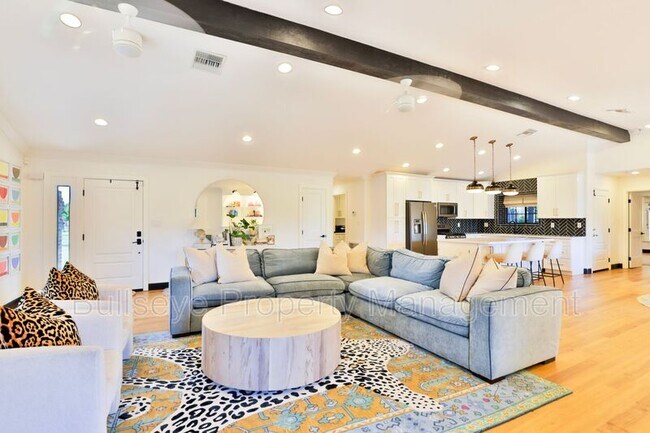 Building Photo - 2672 E Mesquite St