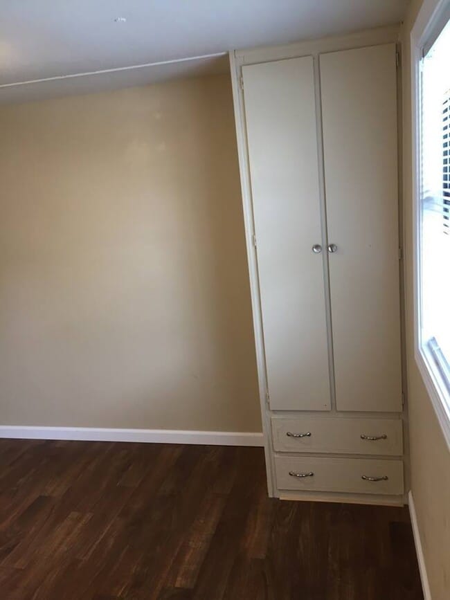 Building Photo - 1 bedroom 1 bath