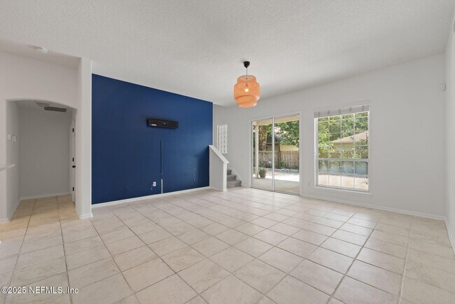 Building Photo - 721 Hazelmoor Ln