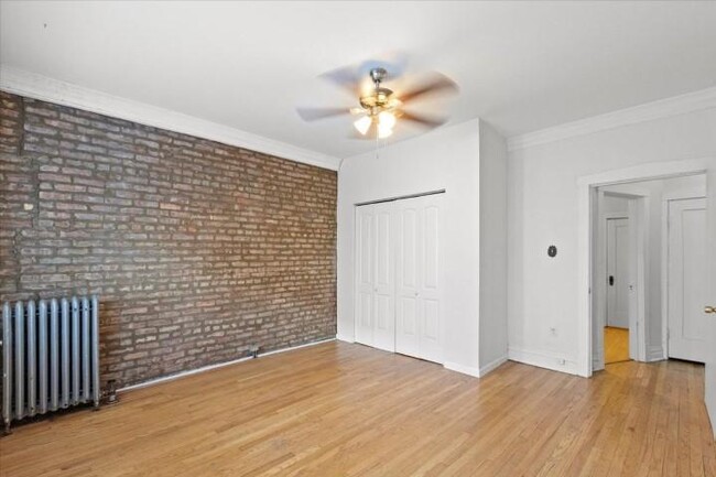 Building Photo - 2 bedroom in Chicago IL 60614