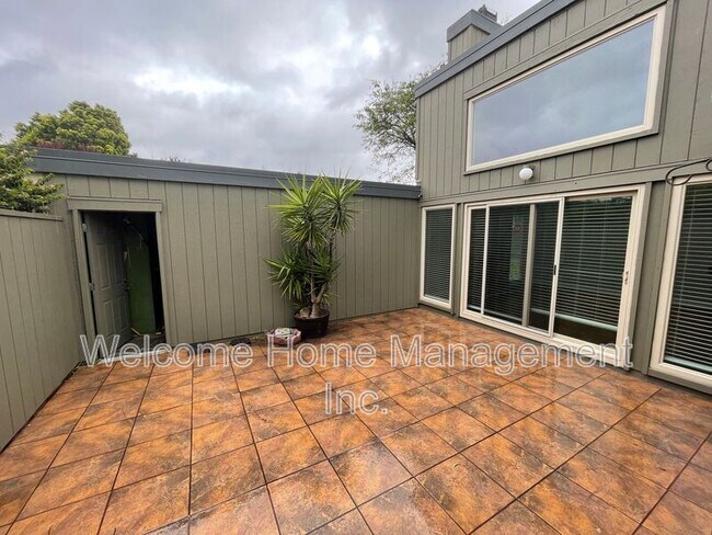 Building Photo - 3424 Brithorn Ln