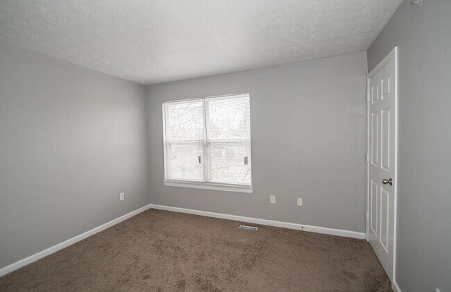 Building Photo - 506 E 38th St