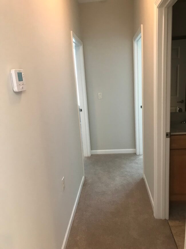 Building Photo - 1610 E Southfield Cir