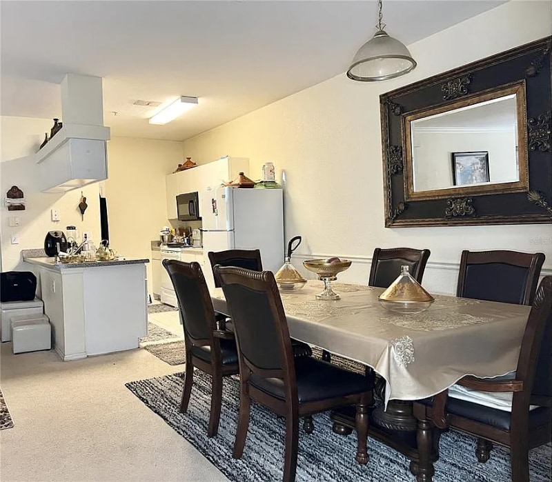 Building Photo - 16511 Enclave Village Dr