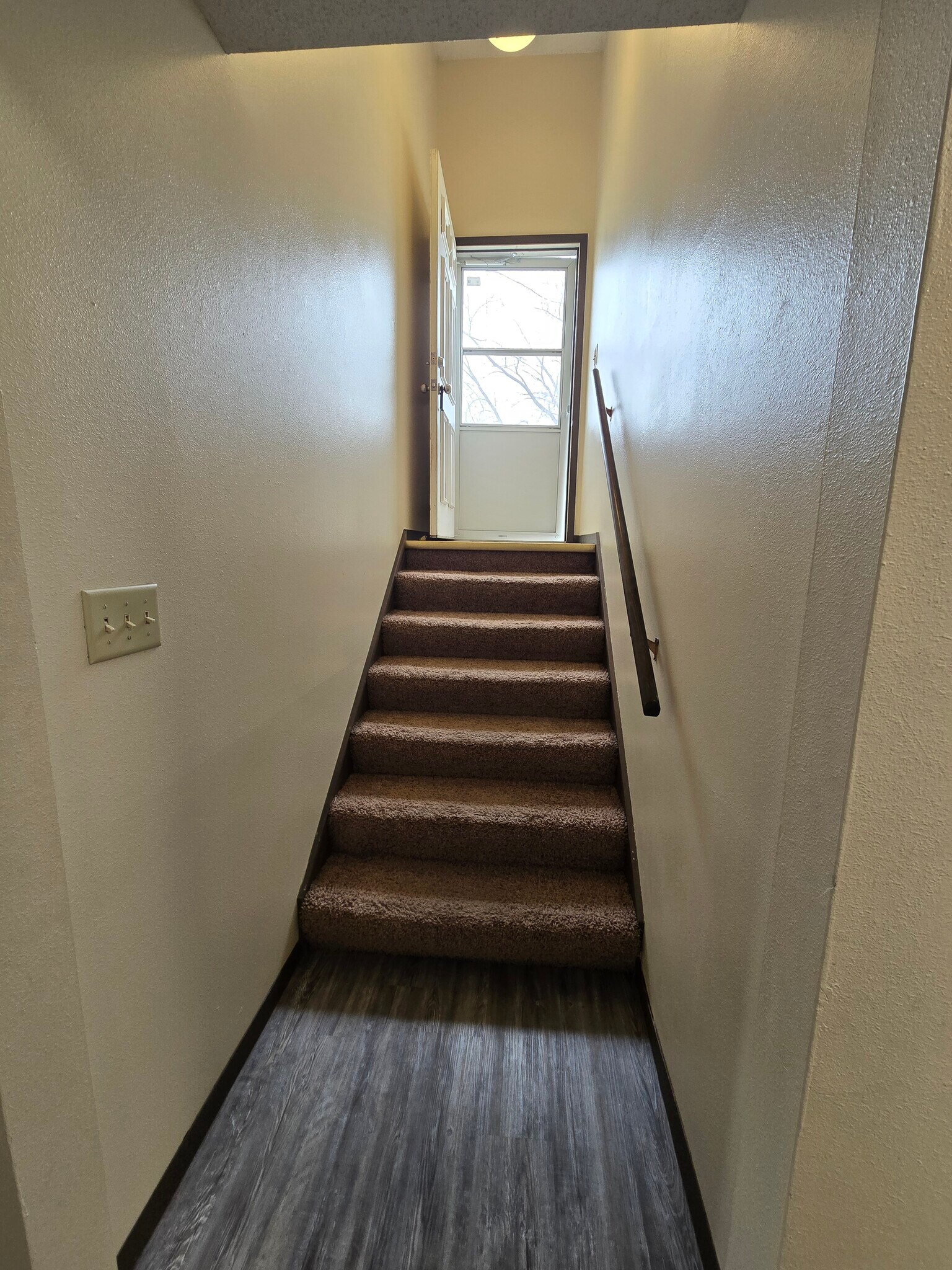 Building Photo - 1235A Thiher Dr