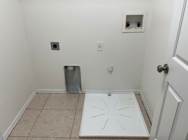 Building Photo - 27001 Cotton Key Ln