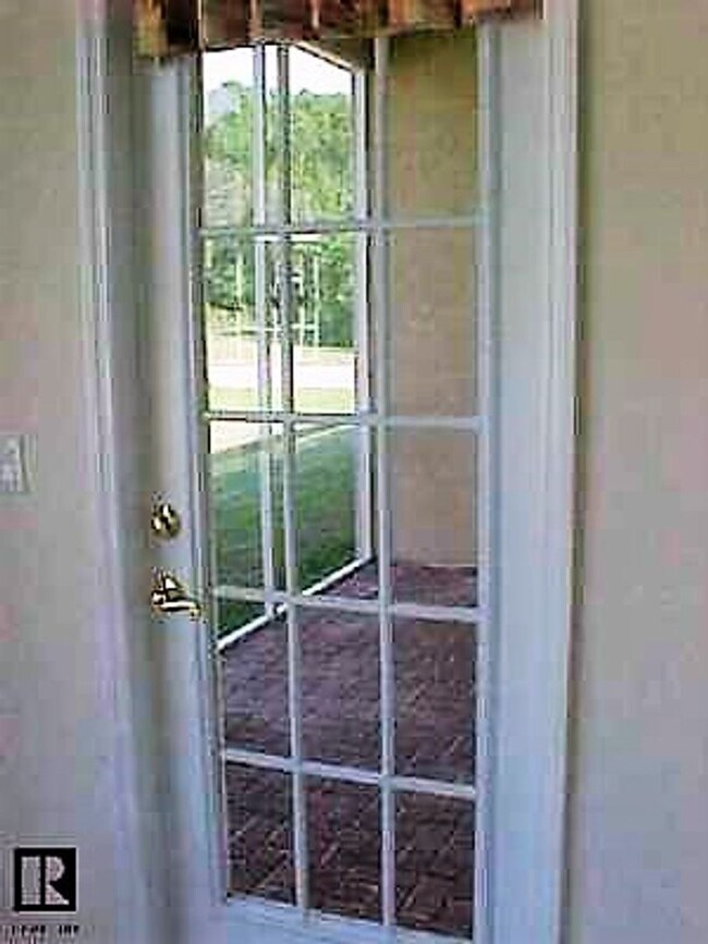 Building Photo - 2737 Tottenham Dr
