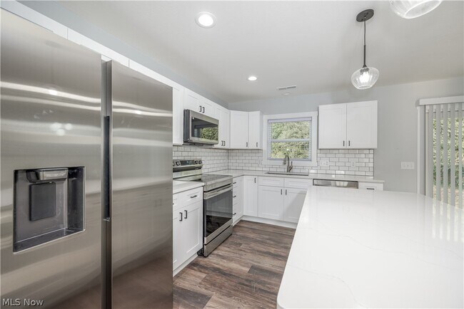 Building Photo - 5363 Mallard Cir