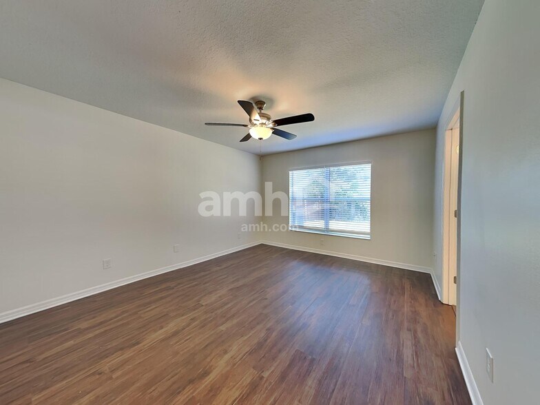 Building Photo - 927 Windton Oak Dr