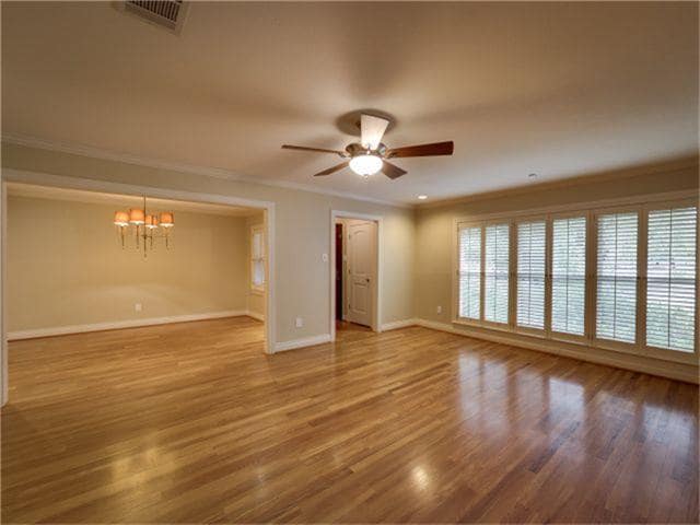 Building Photo - 4517 Tonawanda Dr