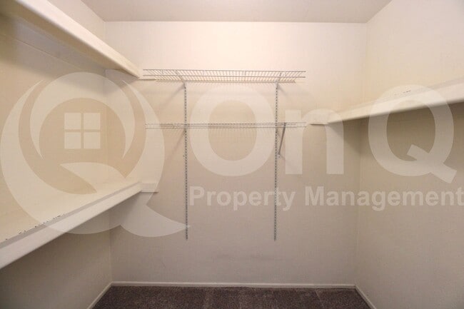 Building Photo - 5258 S Deborah Dr