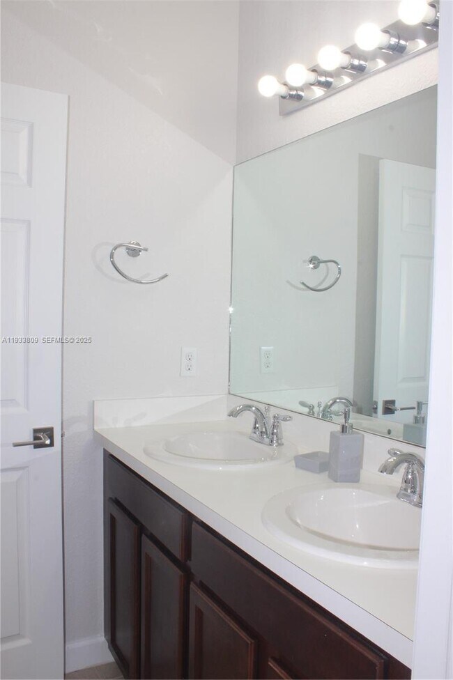 Building Photo - 3558 NW 29th Ct