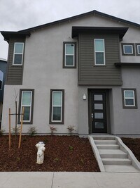 Building Photo - Beautiful Newer Development home!! In Elk ...