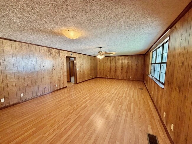 Building Photo - 2689 Stricklands Ln