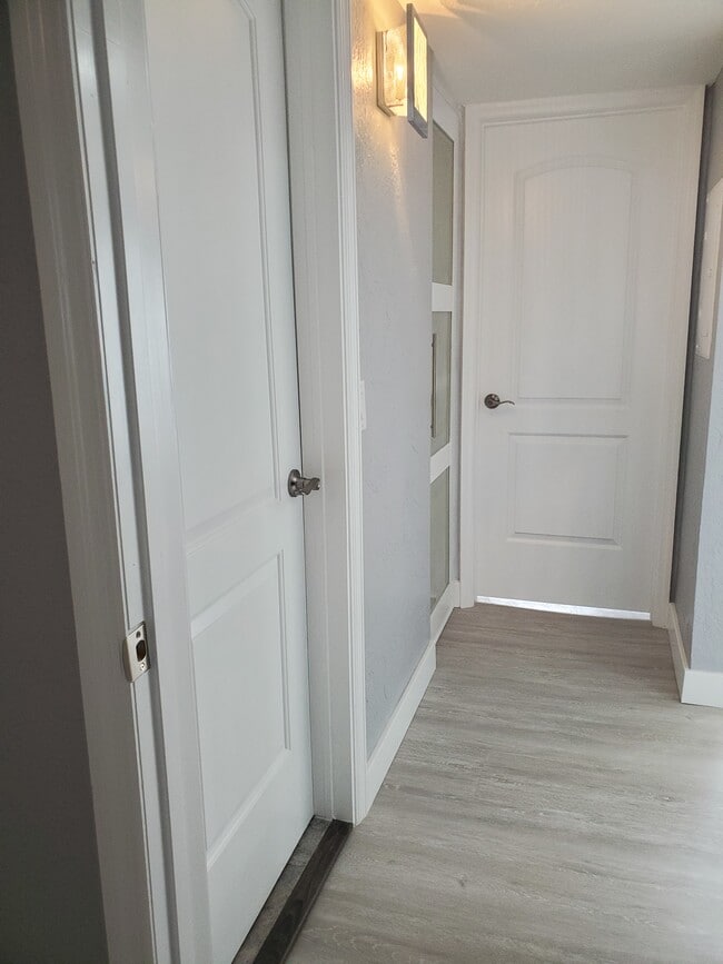 Building Photo - 2454 Australia Way E