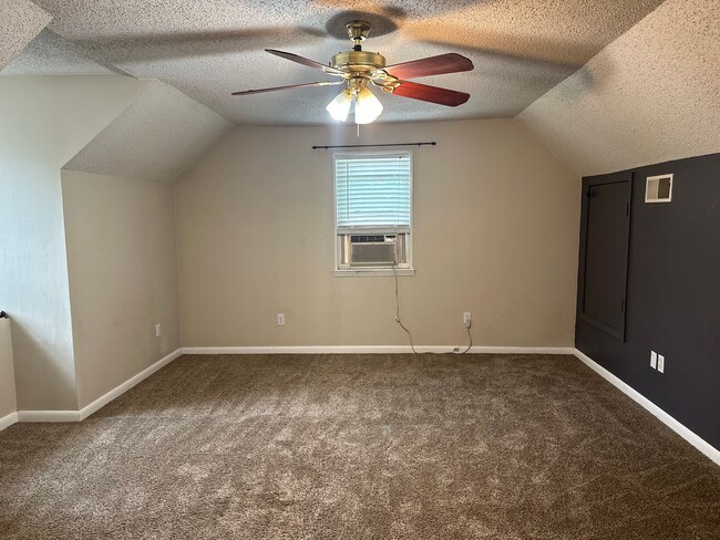 Building Photo - Contact Peggy Goodman 501 676 1758