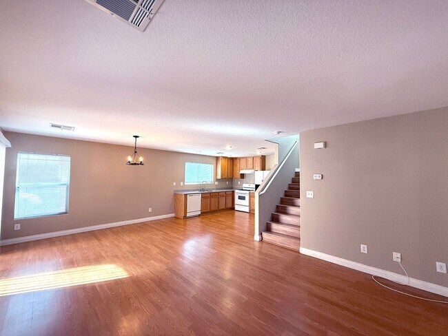 Building Photo - Great 3 bedroom home with open downstairs ...