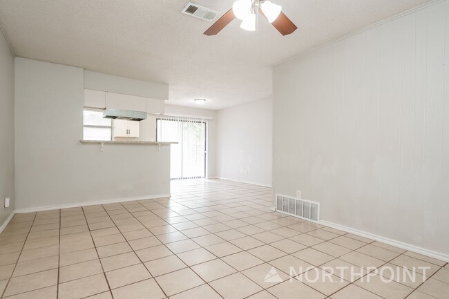 Building Photo - 3 BR/2BA | Newly Renovated Single Family Home |  | 1-Car Covered Parking | Gated backyard