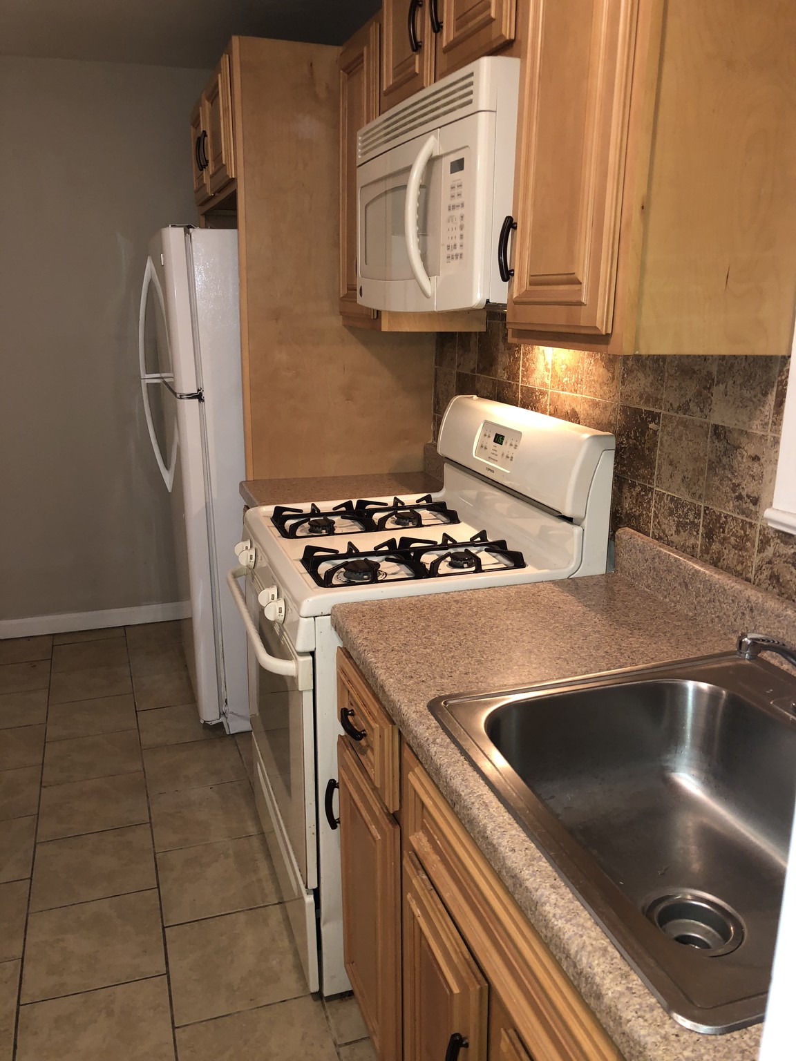 Building Photo - 272 Cleveland Ave