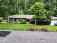 Building Photo - COMING IN JULY -- 3 Bedroom 2 bath Home in...