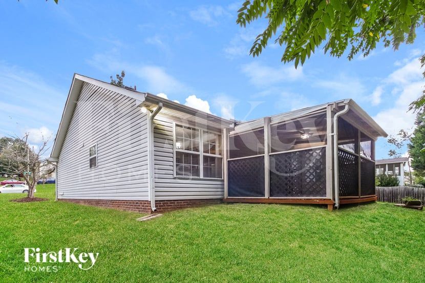 Building Photo - 5200 Orchard Ridge Ln