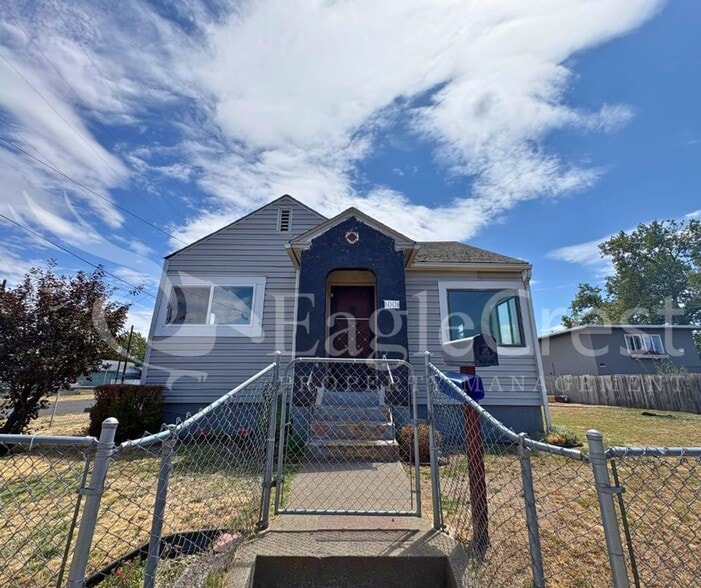 Building Photo - Charming 2-Bedroom Home with Modern Finishes & Open Yard