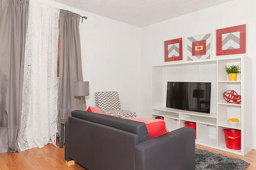 Building Photo - 245-251 Tremont Street-SI ID1366793P