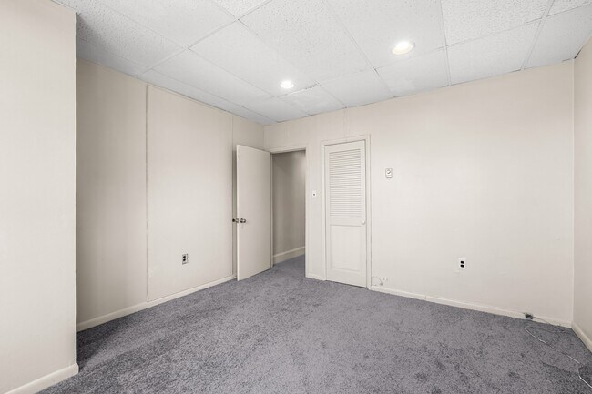 Building Photo - 1502 W Mt Royal Ave