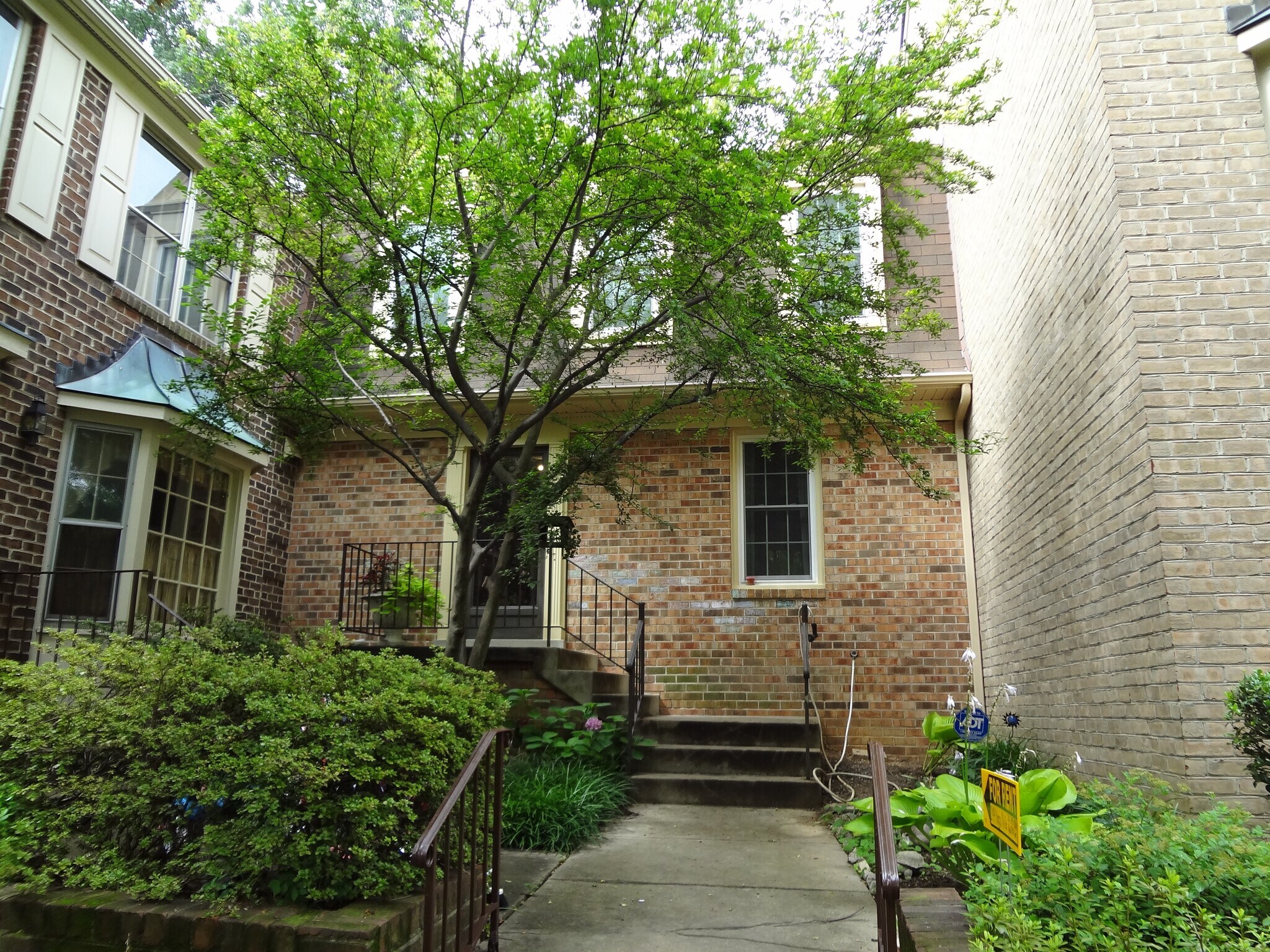 Building Photo - 2149 Kings Mill Ct