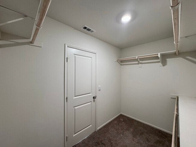 Building Photo - Newly built 4 bedroom Winchester home for ...