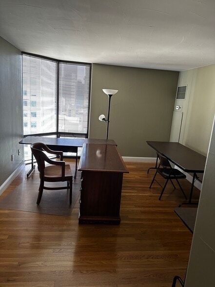 Master Bedroom - 1625 Larimer St