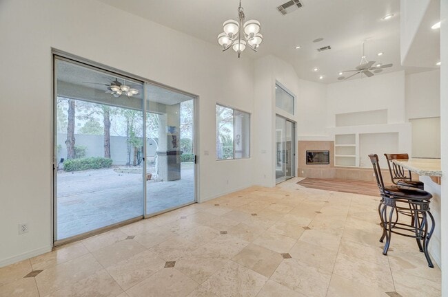 Building Photo - Canyon Ridge