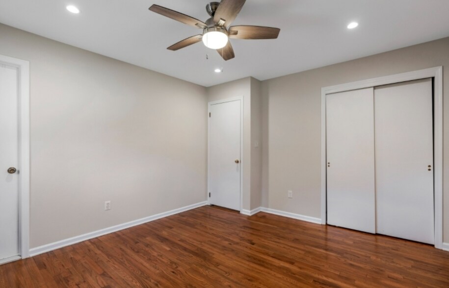 Building Photo - 944 Victor St