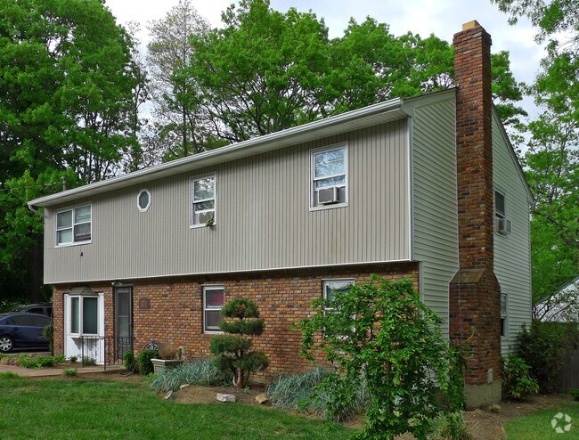 Primary Photo - 970 Park Ave